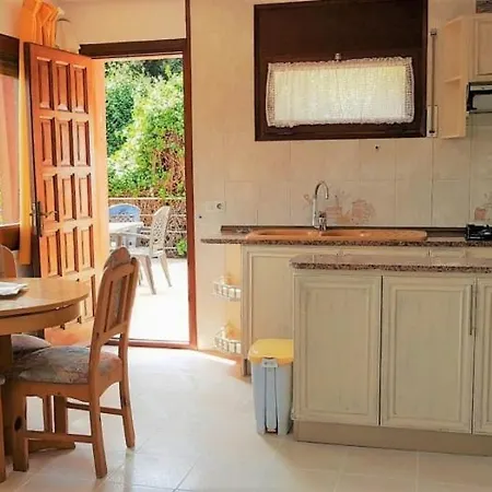Papaya Villa *