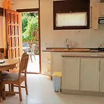 Papaya Villa *